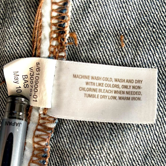 Old Navy Classic Denim Jean Jacket Size Medium - Picture 12 of 12